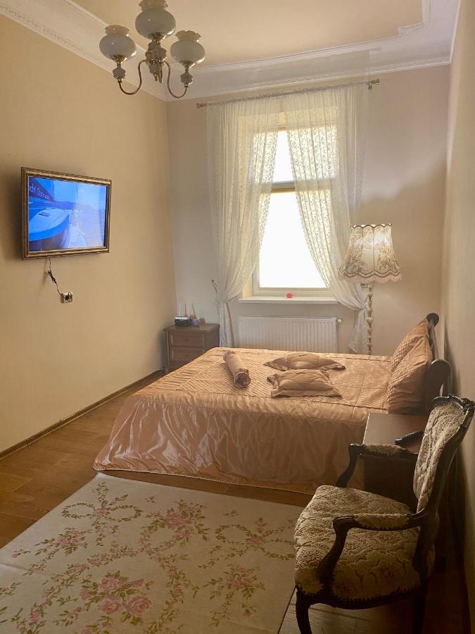 Cozy Apartment Лвив Екстериор снимка