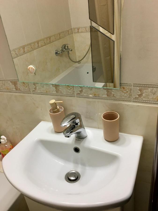 Cozy Apartment Лвив Екстериор снимка